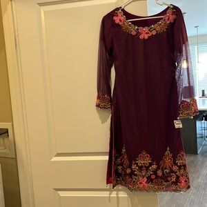 Two piece Pakistani outfit dress